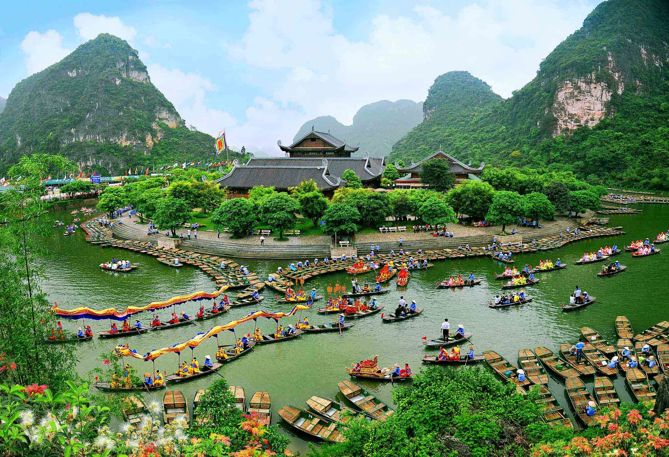 Tour Du Lịch Hà Nội - Bái Đính - Tràng An - Hạ Long - Yên Tử 4 Ngày 3 Đêm